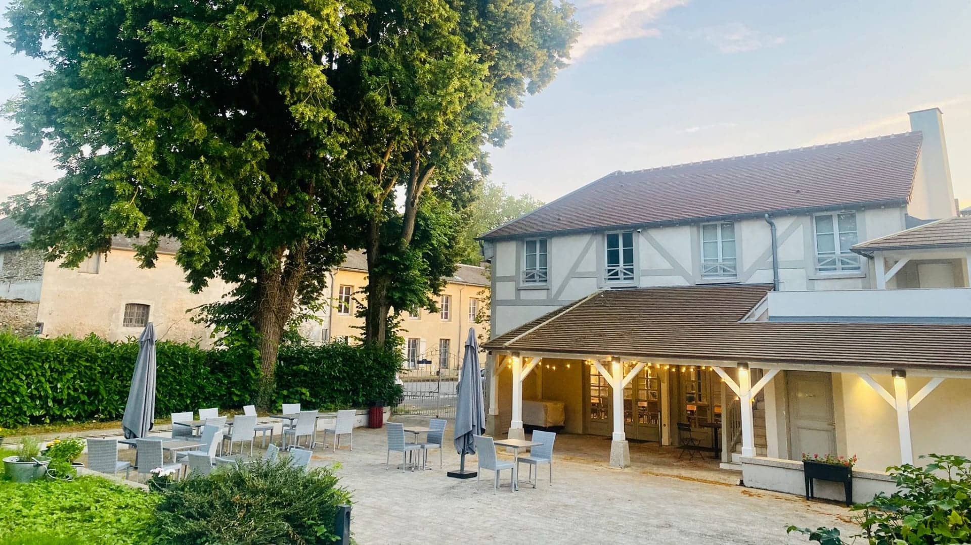 Hôtel du Cheval Blanc - Vue 2